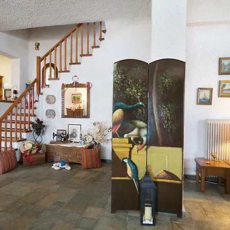 Semesterbostad Fanendes *